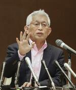 　記者会見で、夏の参院選への出馬を表明する泉房穂氏＝２４日、神戸市