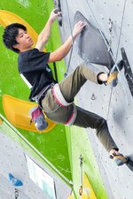 男子のリードで１０位となった河上紘耀＝倉吉スポーツクライミングセンター