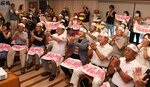 大勢の市民の熱気に包まれた、昨年の名古屋場所でのＰＶ＝７月２３日、倉吉市明治町の打吹回廊