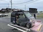 燃えた軽乗用車＝１６日、米子市河崎