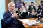 　国会内で記者会見する自民党の西田昌司参院議員＝９日午後