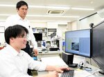 インターンシップを経験したことにより、スムーズに社内に溶け込めたという越川さん（手前）＝２６日、倉吉市八屋の西谷技術コンサルタント