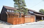 大坂の豪商・淀屋の再興の舞台となった「倉吉淀屋」（旧牧田家）。付属屋も修理され、往時の姿に＝２０１８年４月13日掲載、鳥取県倉吉市