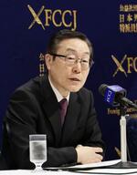 　記者会見する旧統一教会の田中富広会長＝２７日、東京都千代田区