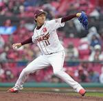 　７回１失点で今季初勝利の楽天・岸＝楽天モバイルパーク