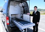 ペット用の火葬炉が搭載された移動火葬車＝岩美町浦富