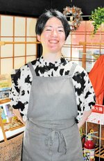ＪＲ浜坂駅前にバス待ちカフェ開設を計画している小舟さん