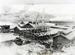 昭和初期・建設中の赤尾谷の製紙工場（鳥取市青谷町の赤尾谷地区所蔵）
