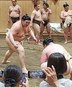 　夏場所に向けて稽古する大の里＝茨城県阿見町の二所ノ関部屋