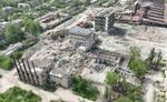 　４月２９日にドローンで空撮された、チャソフヤールの市街地。ロシアによる破壊で壊滅的な被害を受けている。（ＵＫＲＡＩＮＥ　ＰＡＴＲＯＬ　ＰＯＬＩＣＥ提供・ＡＰ＝共同）