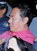 　１９９５年４月、東京・赤坂署に移送された早川紀代秀容疑者（当時）