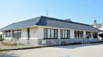 米子市に寄付され、主に防災備蓄倉庫として活用される旧よどえ通所介護事業所＝米子市淀江町淀江
