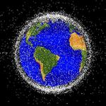 　高度２千キロ以下を漂う宇宙ごみのイメージ（ＮＡＳＡ提供）
