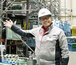 　取材に応じるヤンマーパワーテクノロジー特機事業部の広瀬勝事業部長＝２月、兵庫県尼崎市