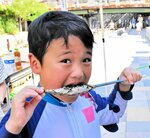 【焼きたて最高】
捕まえたヤマメをその場で塩焼きにして味わった
