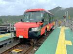 　鉄道モードで宍喰駅に到着。バスモードで使用する前タイヤが持ち上がっているのが分かる