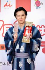 　イベントに登場した尾上松也＝２８日、東京都中央区