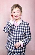浜木綿子＝東京都千代田区の帝国劇場