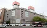 　ＪＲ仙台駅前の「さくら野百貨店仙台店」跡＝５月１日