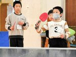 お兄さんたちと　待ち時間に行った卓球部のお兄さんたちとのラリー勝負も白熱！