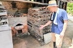 因州・中井窯の登り窯も浸水被害＝１６日、鳥取市河原町中井
