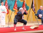 妙技を披露する出場者