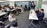 　「飯塚事件」の再審開始が認められず、記者会見する弁護団＝５日午前、福岡市