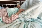 　宮坂知芳さんの入院中の母豊子さん＝長野市