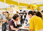 順調な滑り出しをみせる鳥取ロフトの出店は「鳥取大丸」のくびきを外れることで可能となった＝１日、鳥取市今町２丁目の丸由百貨店３階「鳥取ロフト」