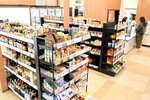 ４月から一時閉店することが決まった関金ストア＝２５日、鳥取県倉吉市関金町大鳥居の市関金総合文化センター内