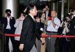 　農水省に入る小泉農相＝２１日午後