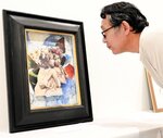 幻想的な作風で来場者を魅了する松島さんのコラージュ作品
