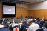 　新潟県柏崎市で開かれた東京電力柏崎刈羽原発で事故が起きた際の住民避難などについての説明会＝１日午後
