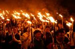 　鳥取県・大山の夏山開きの前夜祭で行われた「たいまつ行列」＝１日夜