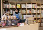 　「一坪開業スペース」にオープンしたドーナツ店＝４月、千葉市の花見川団地商店街