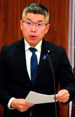 放送法の改正案について質問する藤井氏＝１６日、国会内