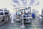 　小惑星ベンヌの試料を分析するＪＡＸＡの専用設備＝５日午後、神奈川県相模原市