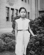 　佐々木禎子さん。広島で２歳の時に被爆、回復を願い病床で鶴を折り続け、10年後に白血病で亡くなった悲話が広まり、折り鶴は平和や反核のシンボルに（遺族提供）