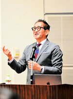 飲食店経営の成長戦略について説く加治氏