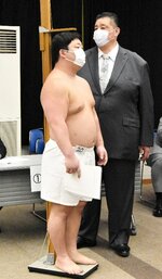 春場所の新弟子検査を受検した宮城野部屋の松井奏凪人＝２日、大阪市