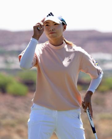 　第２ラウンド、通算９アンダーで７位の渋野日向子＝ブラックデザート・リゾートＧＣ（共同）