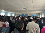 　移民保護施設で開かれた礼拝＝１月１９日、メキシコ北東部タマウリパス州レイノサ