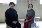 　Ｔａｃｔｉｌｅ　Ｍａｔｅｒｉａｌを設立した中川政七商店の千石あや社長（右）と堀田カーペットの堀田将矢社長＝大阪府和泉市
