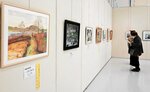 丁寧に描かれた力作が並ぶ会場＝２１日、米子市美術館