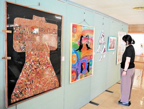 制作者の個性が光る作品が並ぶ会場