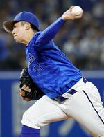 　ヤクルト戦に先発し７回２失点で５勝目を挙げたＤｅＮＡ・東＝神宮