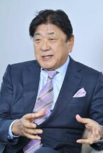 　「楽譜に書いていないことをどう表現するかを、楽団と一緒に探してきた１０年間だった」と語る佐渡裕さん