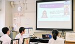 エシカルハッカーについて学ぶ生徒ら