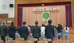 　長崎県佐世保市立大久保小で開かれた、命の大切さを考える全校集会＝１日午前