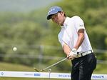 　練習ラウンドで調整する浅地洋佑＝日野ＧＣ